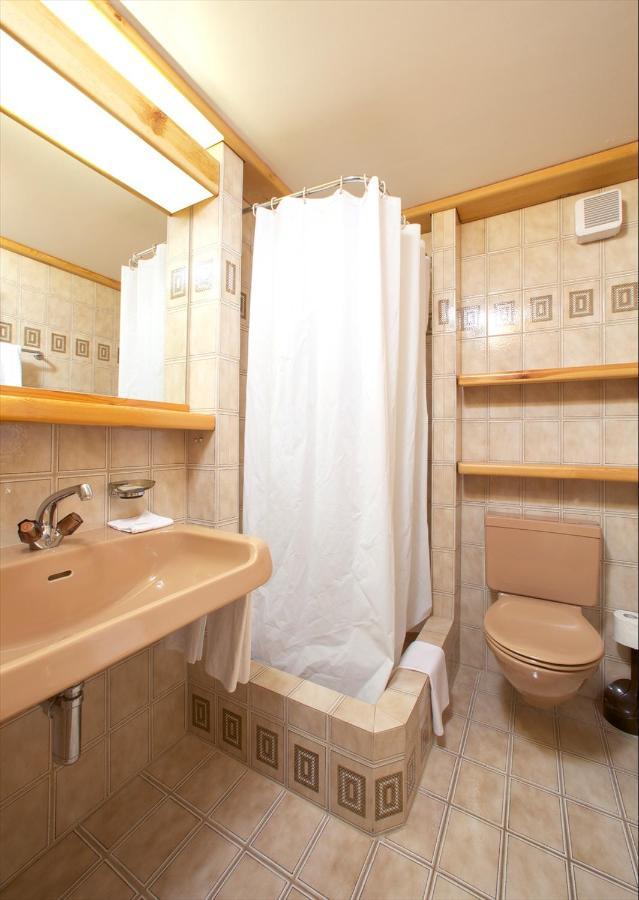 Arena Guesthouse フリムス エクステリア 写真